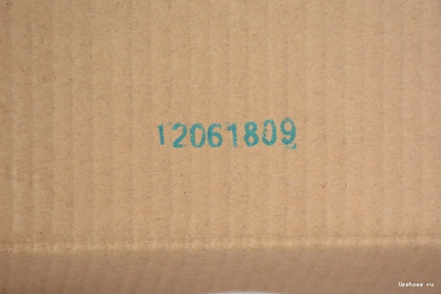 1 Toe 554724-066 Air  Jordan Bred Mid 0819